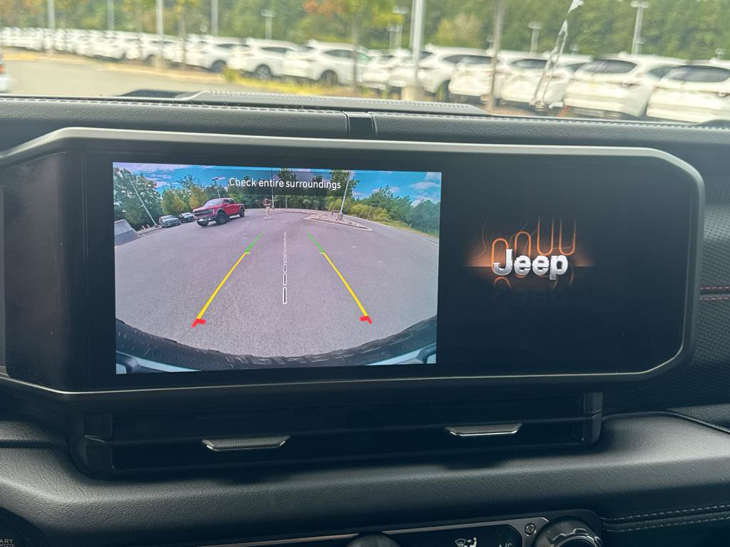 Used 2024 Jeep Wrangler Unlimited Rubicon w/ Safety Group AWD/4WD image 19