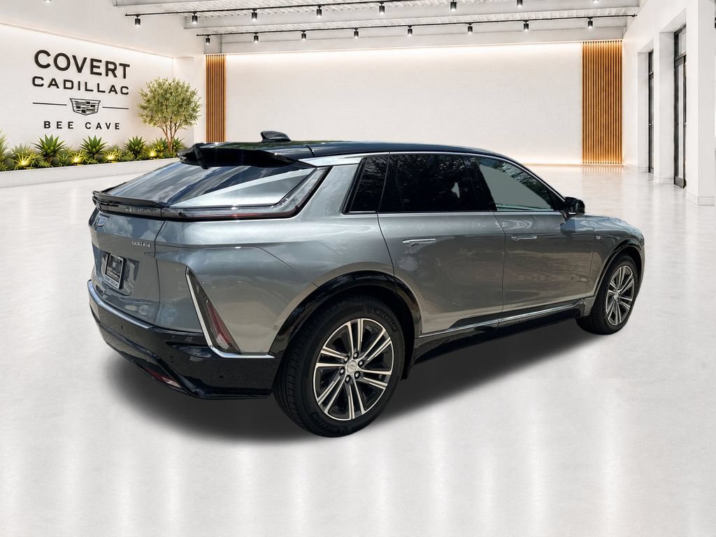 New 2026 Cadillac Lyriq Premium Luxury w/ LPO, Floor Liner Package AWD/4WD image 10