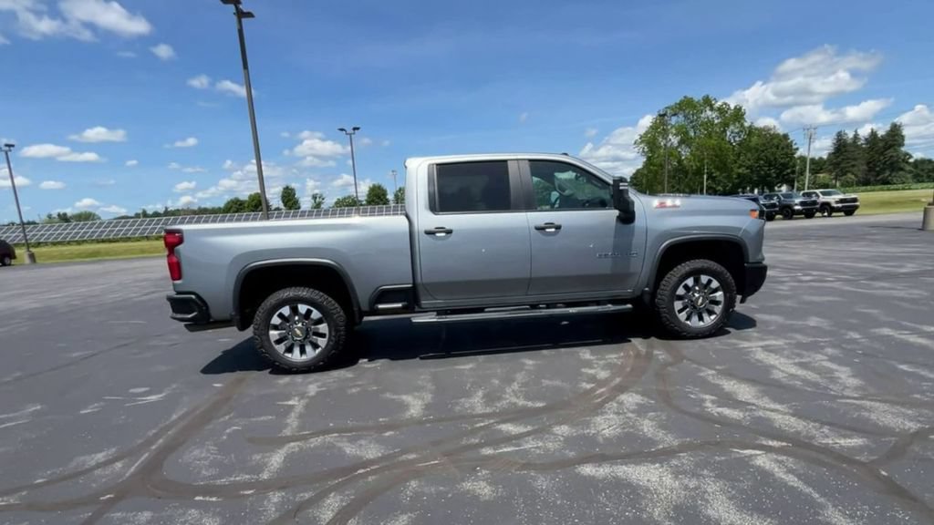 Used 2024 Chevrolet Silverado 2500 Custom w/ Custom Value Package AWD/4WD image 9