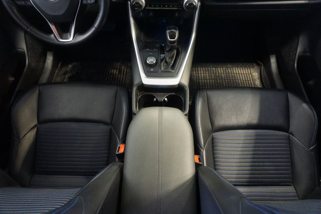 Used 2020 Toyota RAV4 XSE w/ XSE Grade Weather Package image 30