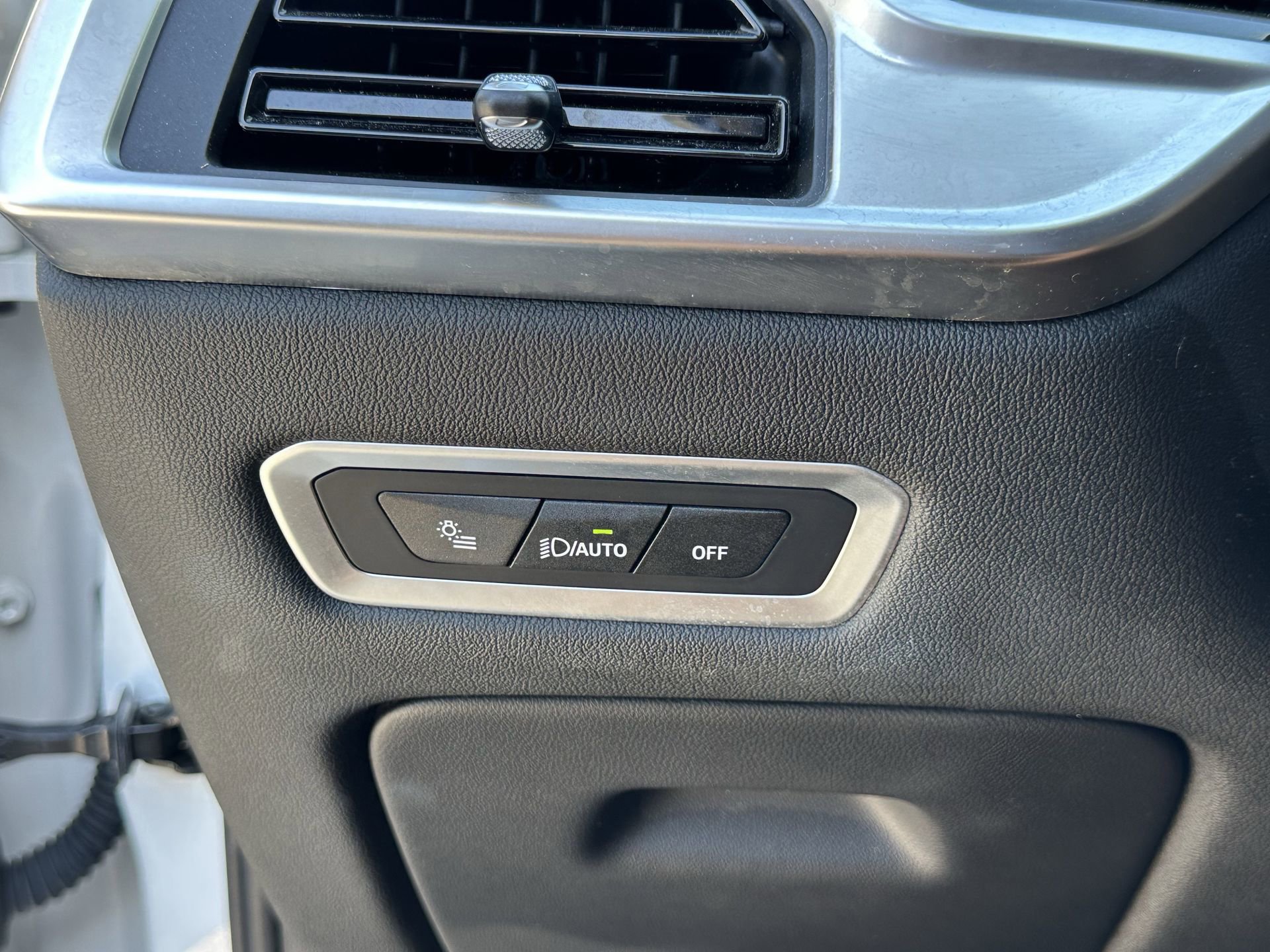 Certified 2024 BMW X7 xDrive40i w/ Premium Package image 27