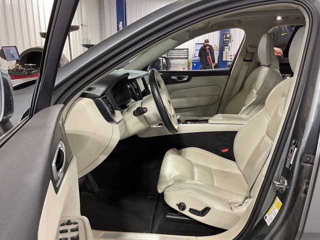 Used 2021 Volvo XC60 T6 Inscription w/ Advanced Package image 7