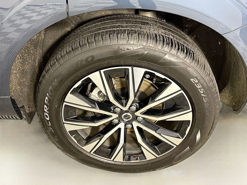 Used 2025 Volvo XC60 B5 Core AWD/4WD image 26