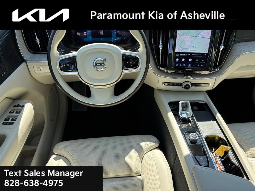 Used 2022 Volvo XC60 B5 Inscription AWD/4WD image 24