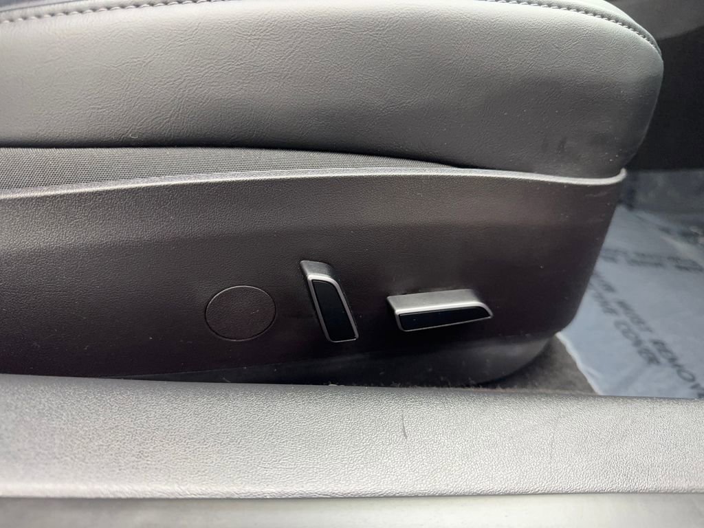 Used 2023 Tesla Model 3 Standard Range image 45