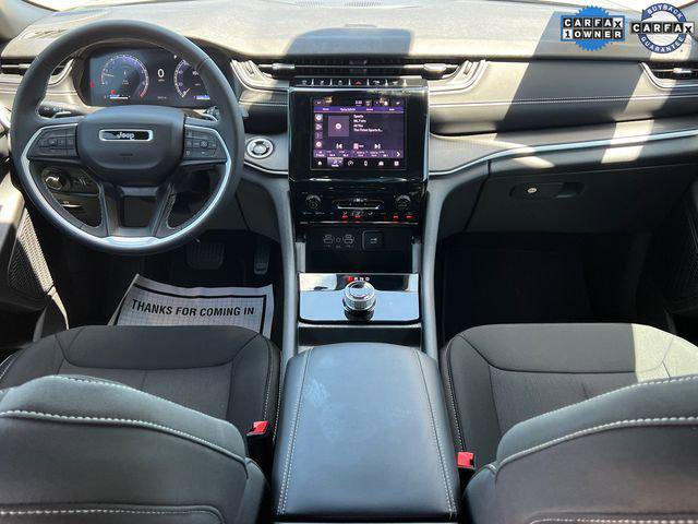 Certified 2025 Jeep Grand Cherokee Laredo X image 12