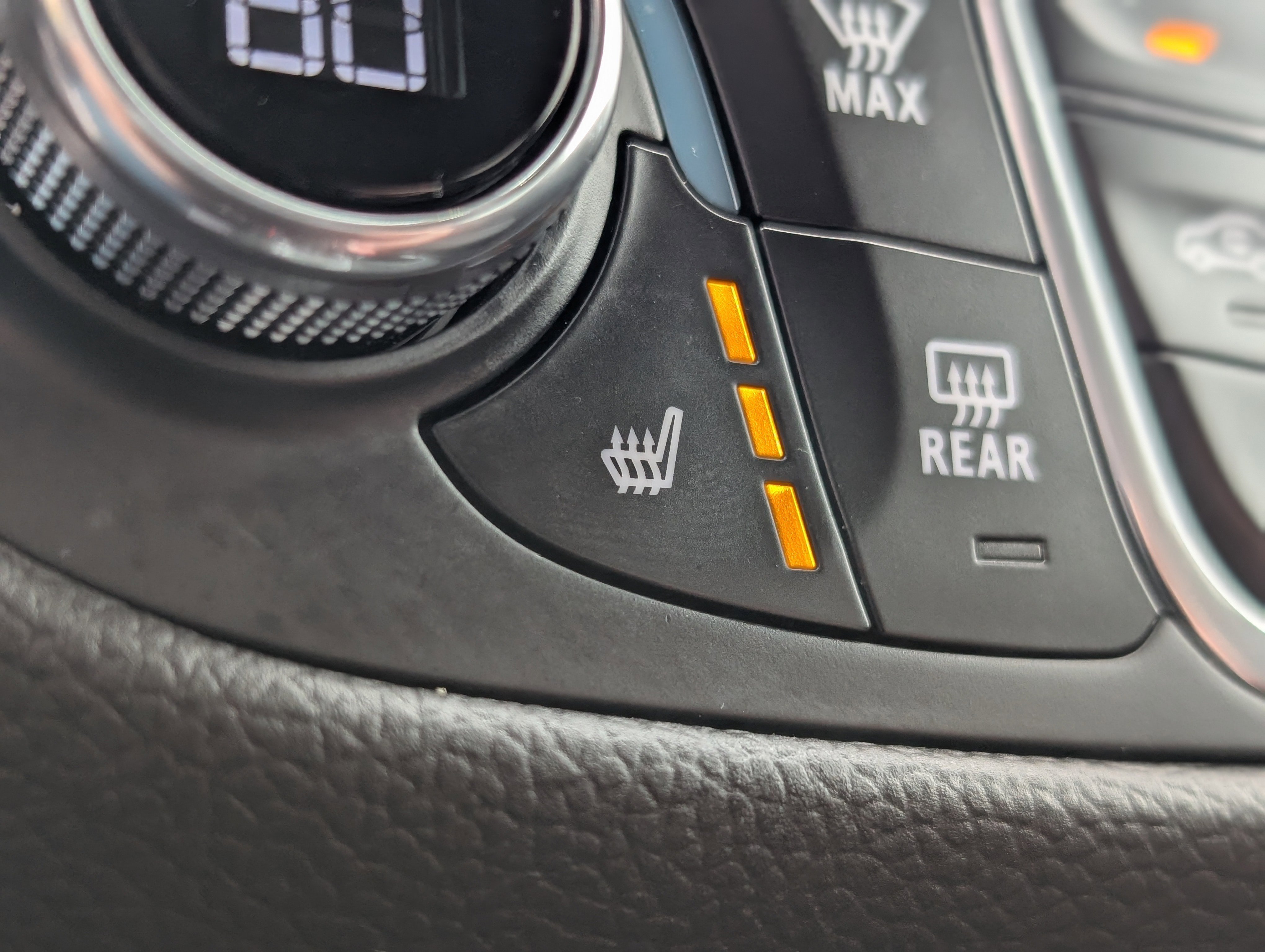 Used 2022 Chevrolet Equinox LT image 4