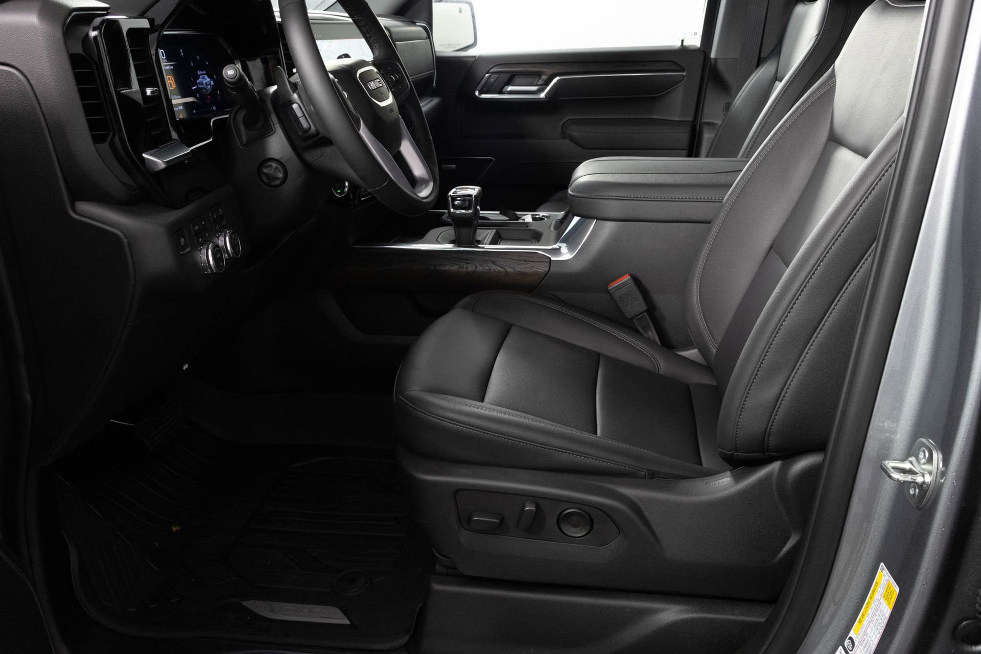New 2026 GMC Sierra 1500 SLT w/ SLT Premium Plus Package AWD/4WD image 18