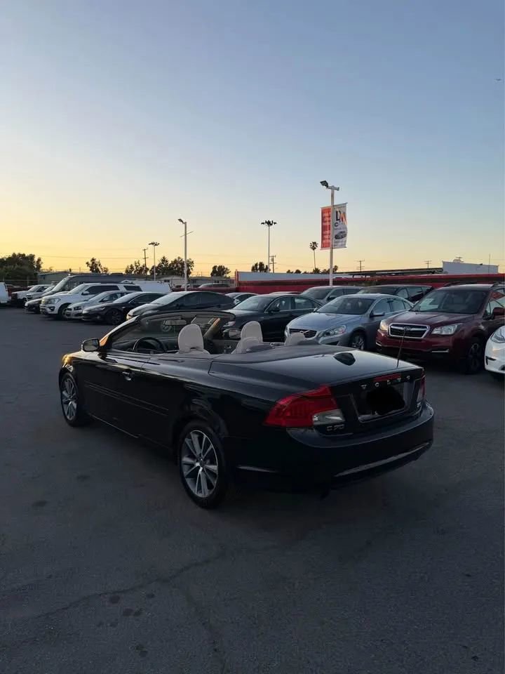Used 2011 Volvo C70 T5 w/ Convenience Pkg image 7
