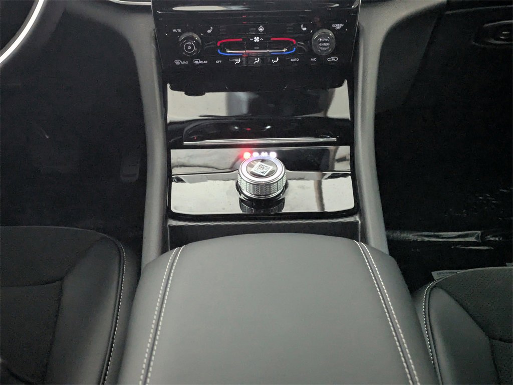 New 2025 Jeep Grand Cherokee Altitude image 20