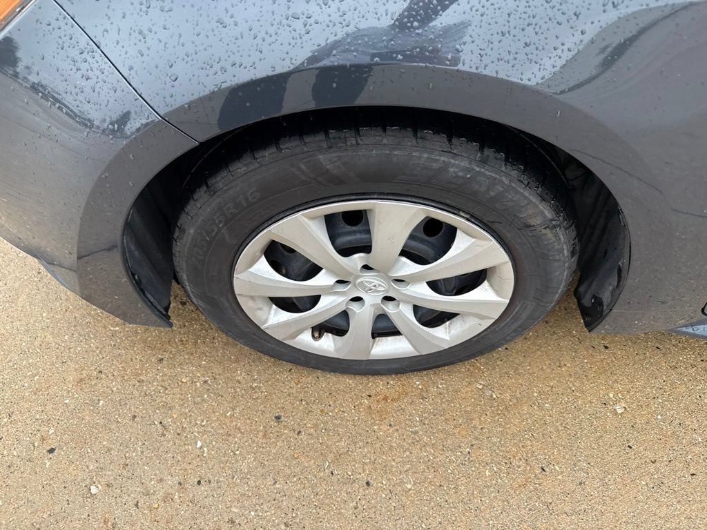 Used 2024 Toyota Corolla LE FWD image 13