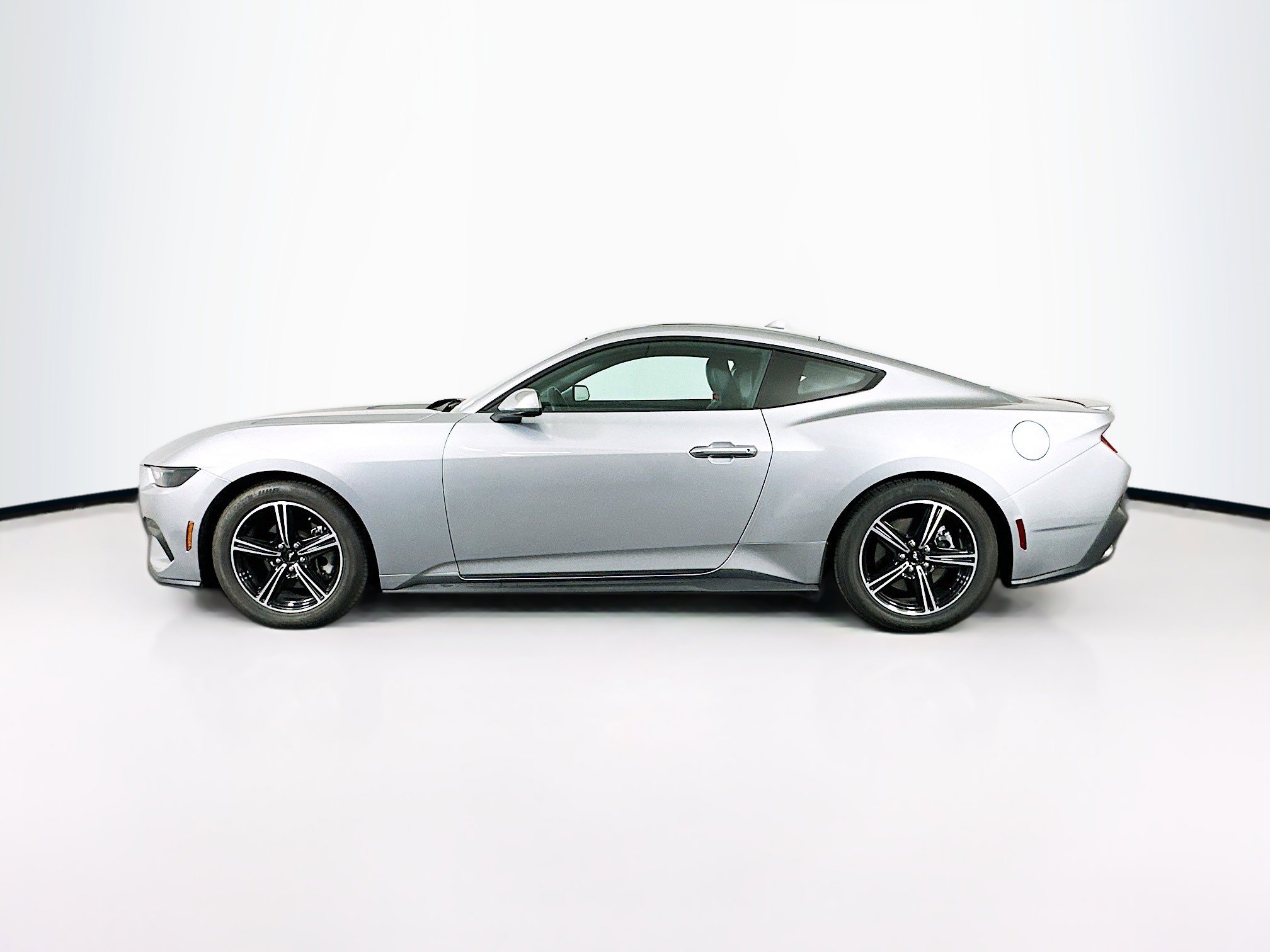 Used 2025 Ford Mustang Premium image 4