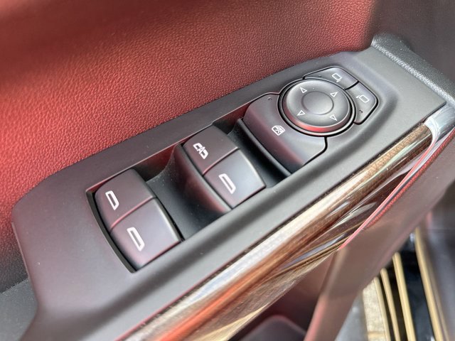 Used 2022 Chevrolet Silverado 1500 LT Trail Boss w/ LPO, Dark Essentials Package AWD/4WD image 13