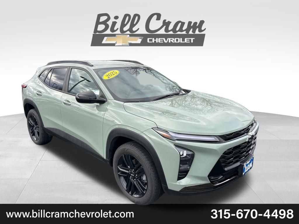 Used 2025 Chevrolet Trax ACTIV w/ Driver Confidence Package image 1