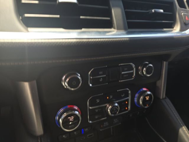 Used 2021 GMC Yukon SLT w/ SLT Premium Package image 13