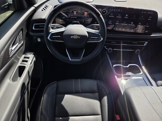Used 2026 Chevrolet Traverse High Country FWD image 14