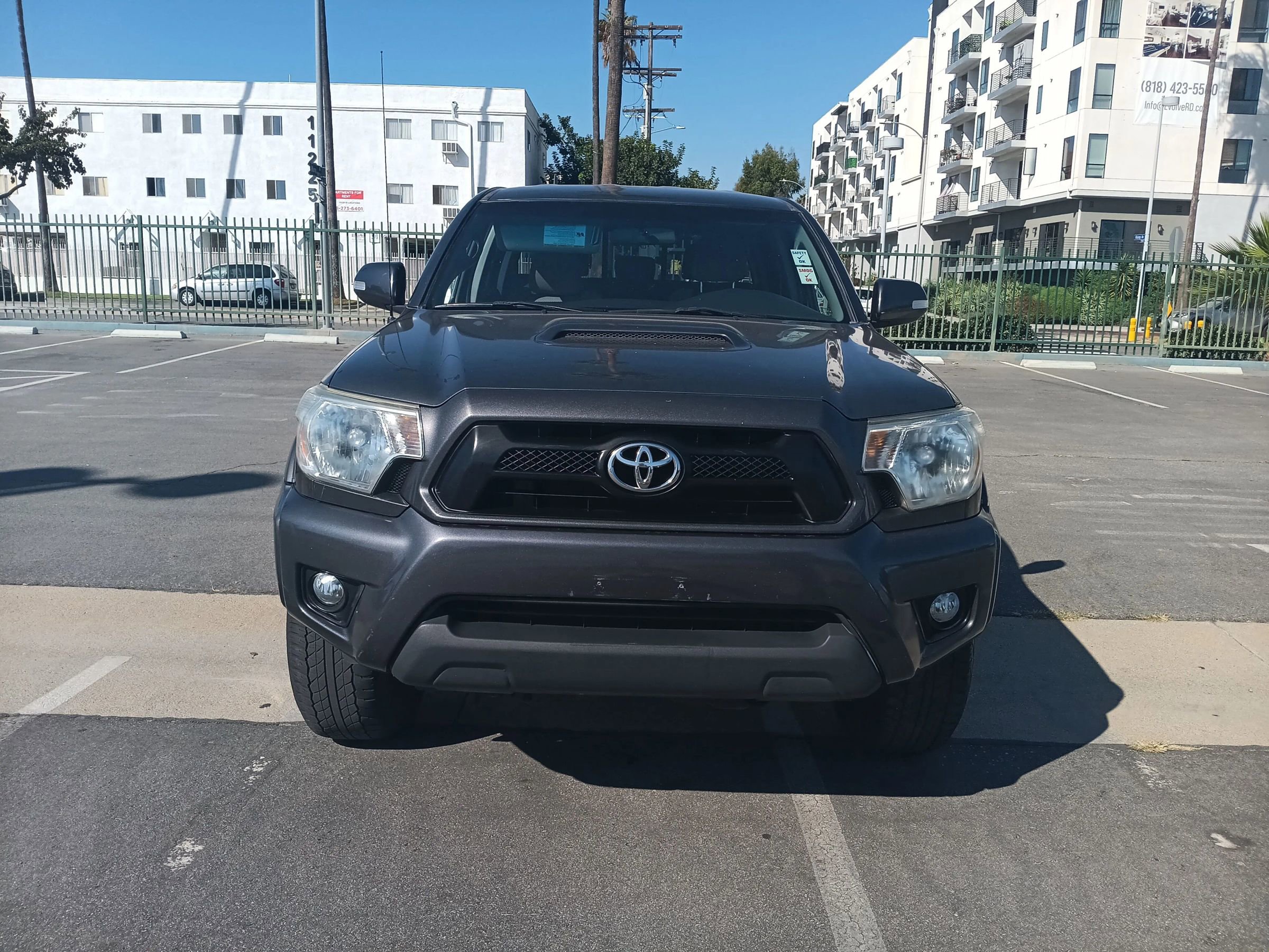 Used 2015 Toyota Tacoma 4x4 Double Cab image 2