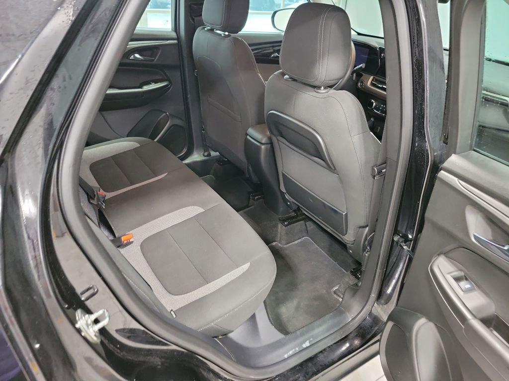 Used 2024 Chevrolet TrailBlazer LS image 21