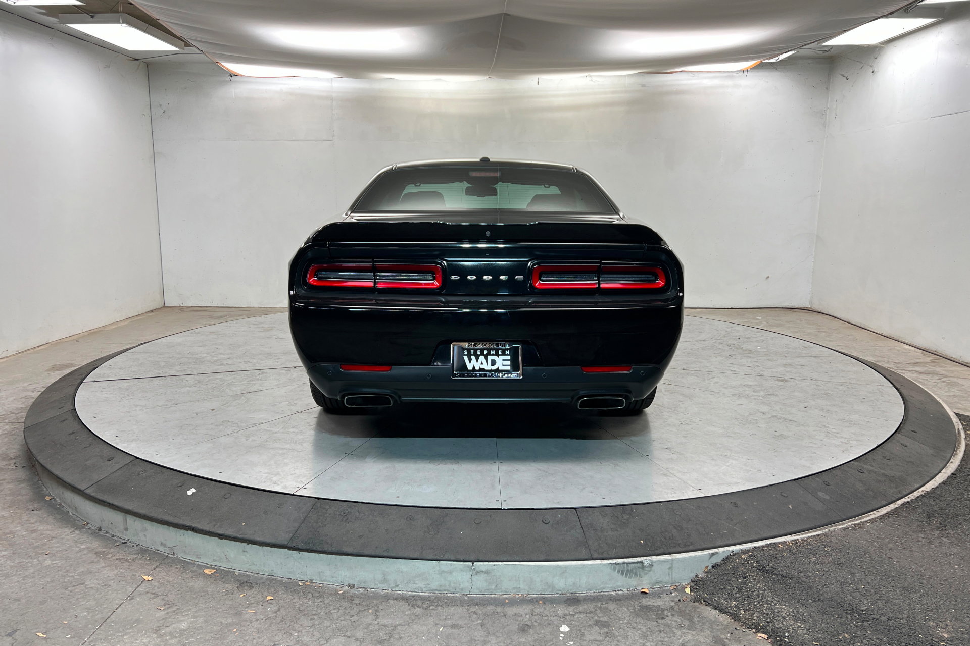 Certified 2022 Dodge Challenger R/T image 4