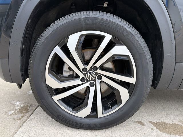 Used 2023 Volkswagen Atlas Cross Sport SEL image 12