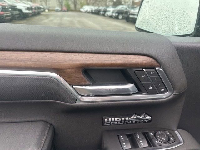 New 2026 Chevrolet Silverado 1500 High Country w/ LPO, Dark Essentials Package image 12
