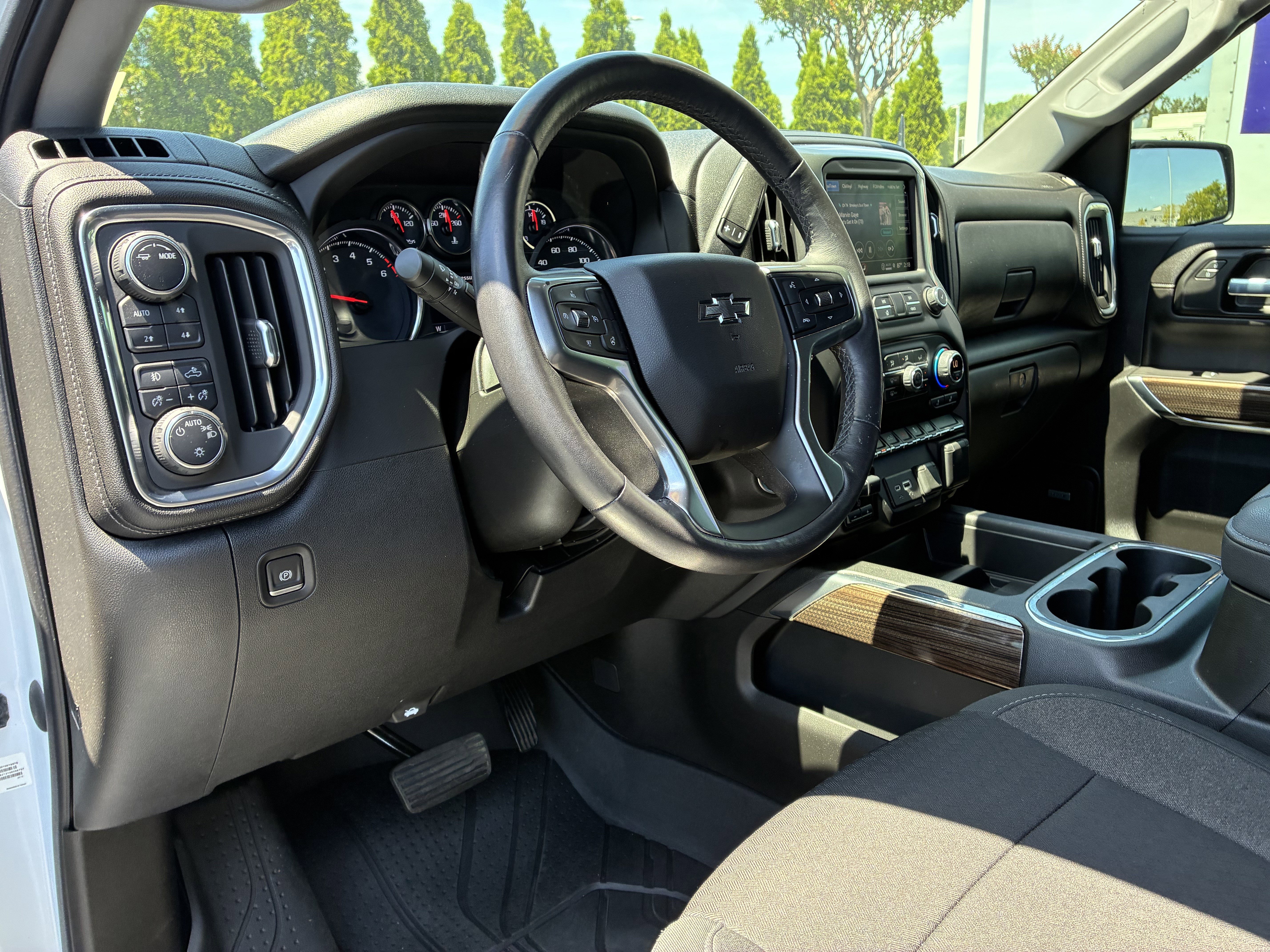 Used 2021 Chevrolet Silverado 1500 RST w/ All Star Edition Plus AWD/4WD image 23