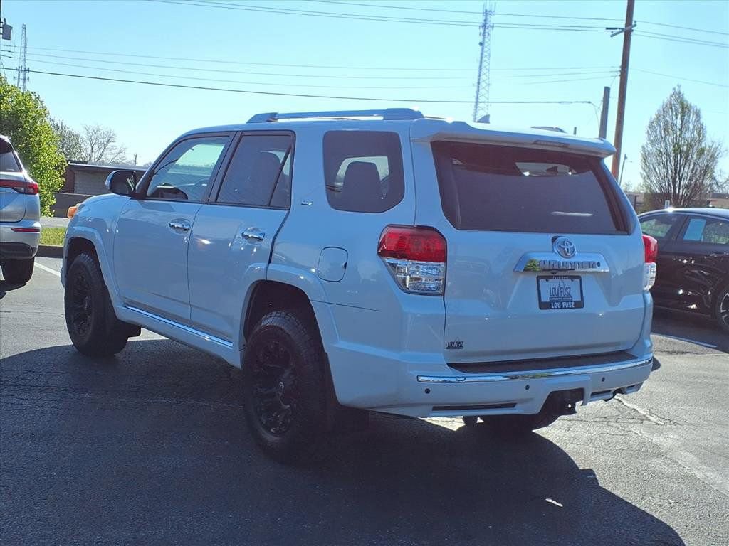 Used 2013 Toyota 4Runner SR5 w/ Premium Pkg image 2