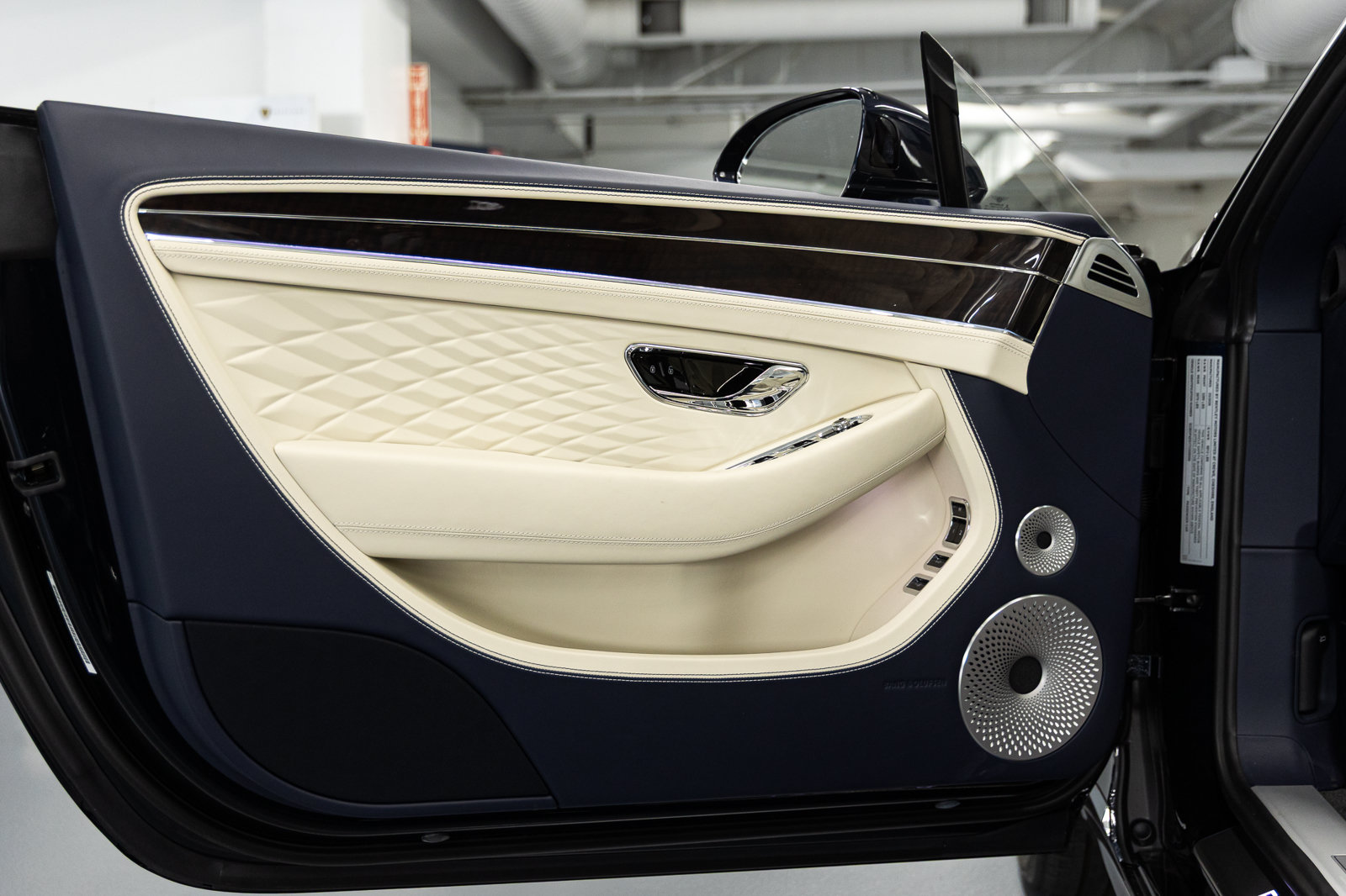 New 2026 Bentley Continental GTC AWD/4WD image 26