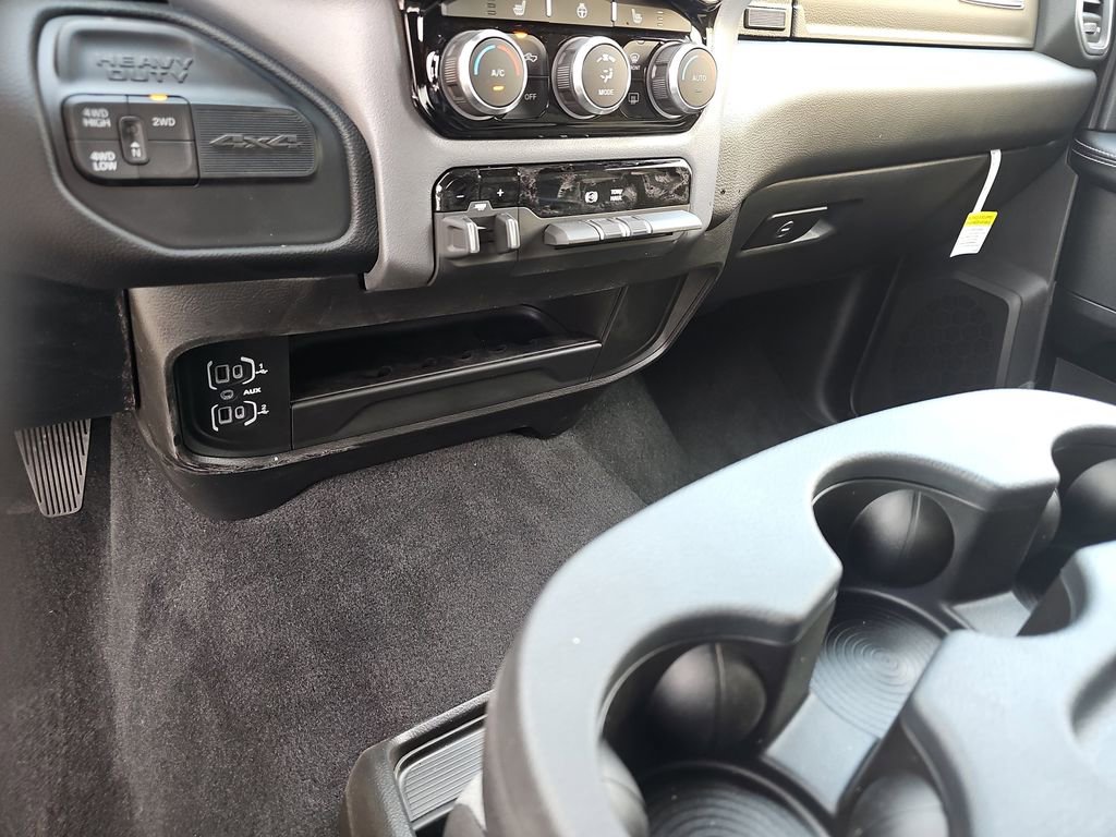 New 2024 RAM 2500 Big Horn w/ Heated Seats & Wheel Group image 24