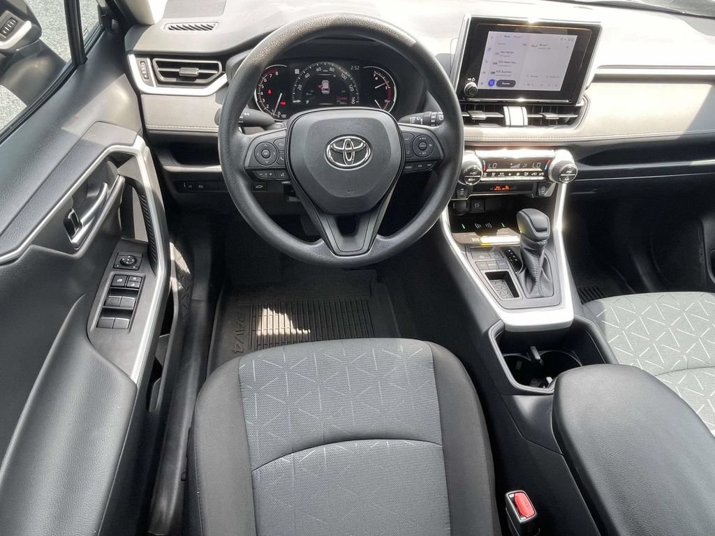 Used 2025 Toyota RAV4 XLE w/ Convenience Package FWD image 12