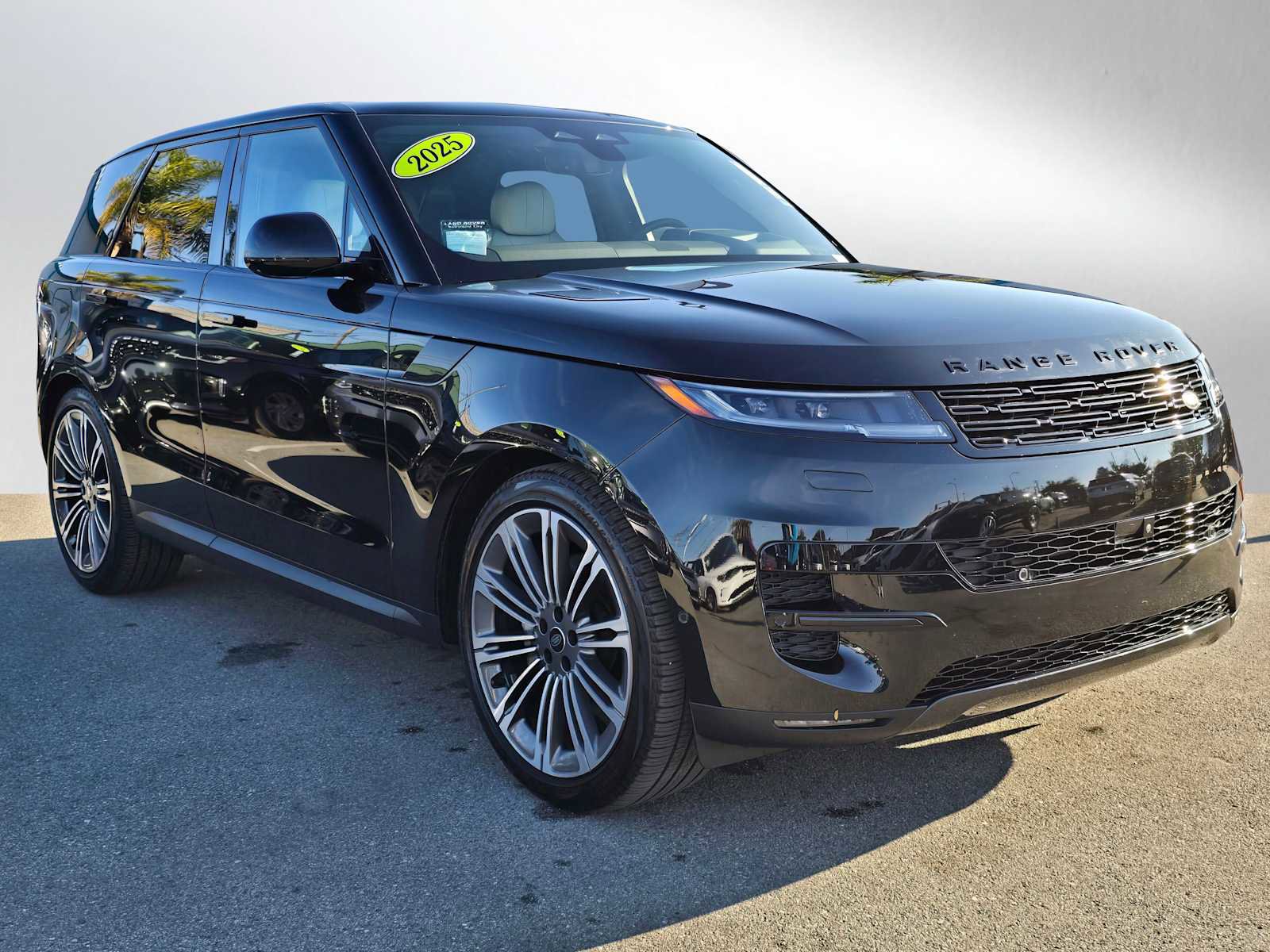 Certified 2025 Land Rover Range Rover Sport SE image 7