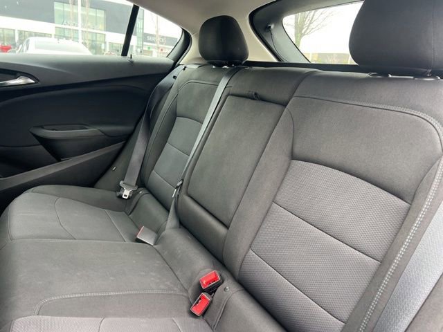 Used 2018 Chevrolet Cruze LT image 28