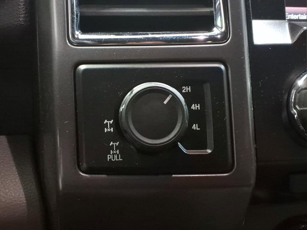 Used 2015 Ford F150 XLT w/ Equipment Group 302A Luxury AWD/4WD image 11