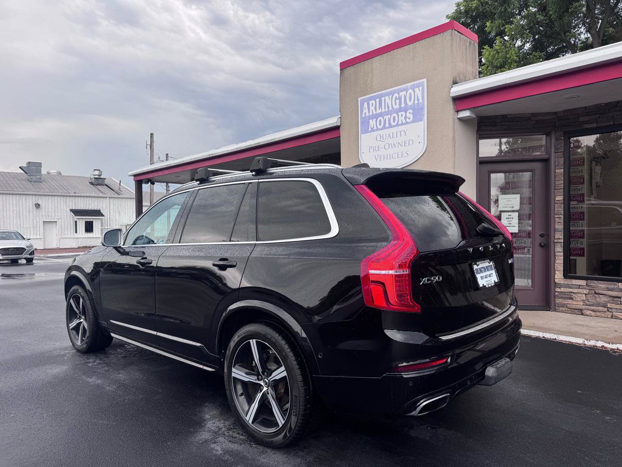 Used 2016 Volvo XC90 T6 R-Design w/ Protection Package AWD/4WD image 2
