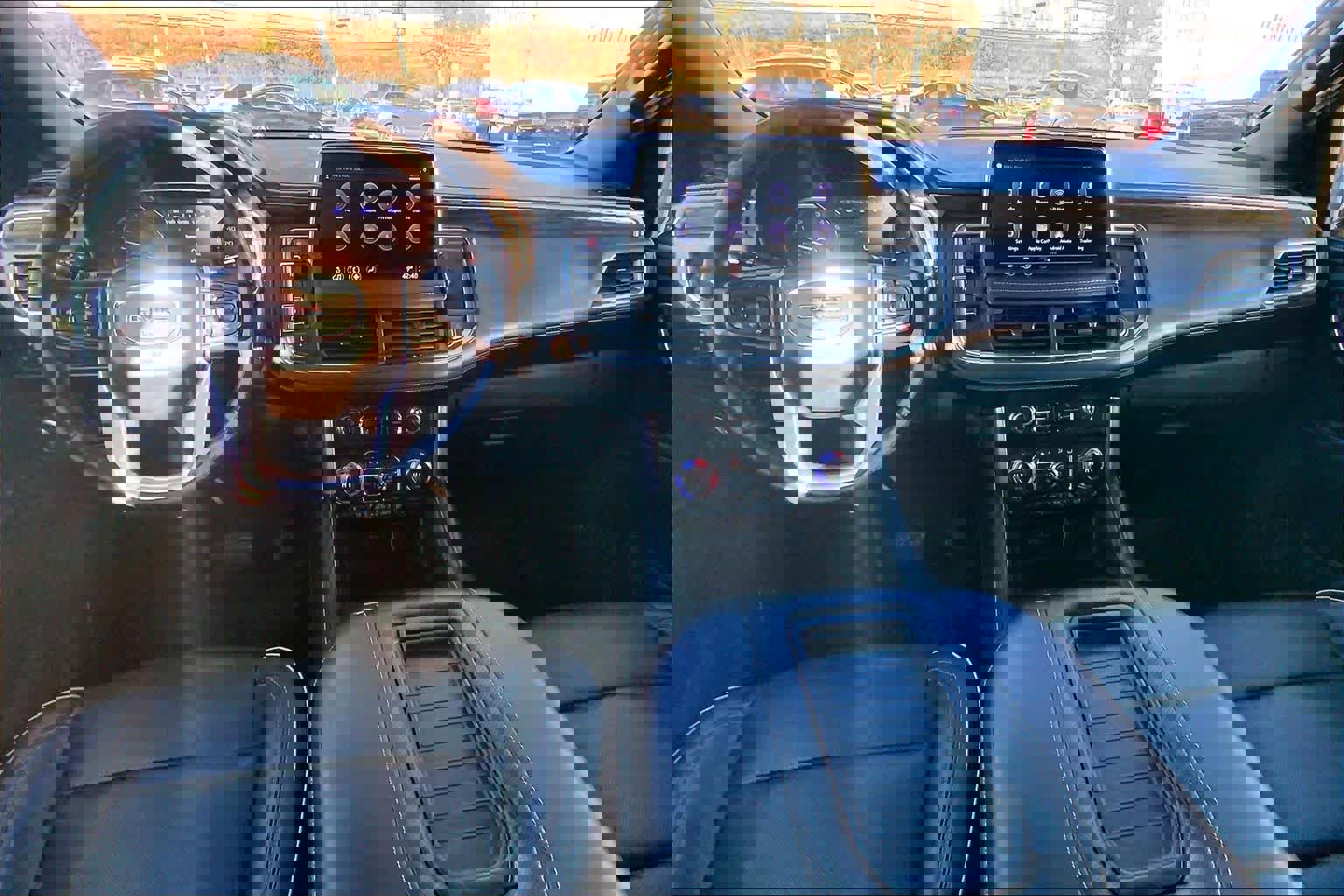 Used 2021 GMC Yukon SLT w/ SLT Luxury Plus Package image 11