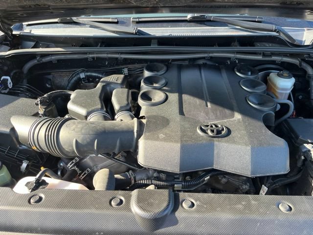 Used 2022 Toyota 4Runner SR5 Premium w/ Moonroof Package RWD image 35