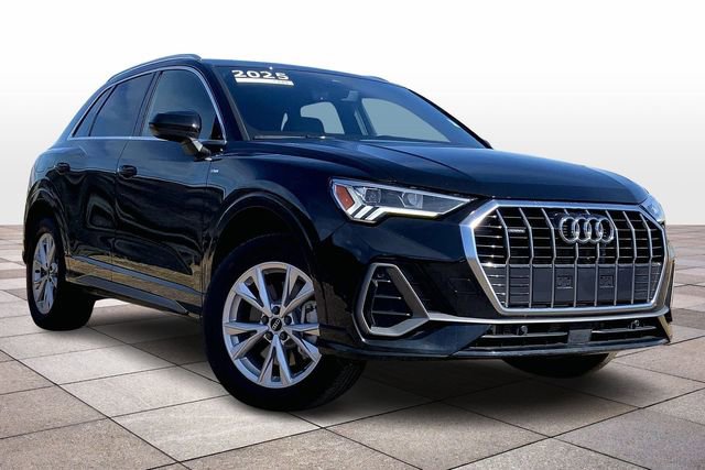 Certified 2025 Audi Q3 2.0T Premium w/ Convenience Package image 2