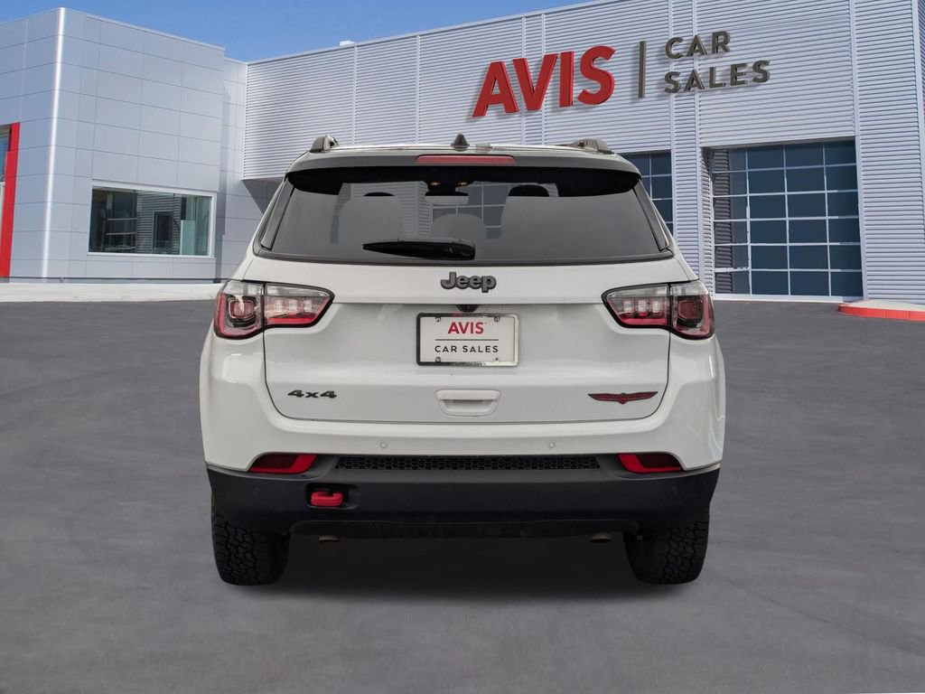 Used 2025 Jeep Compass Trailhawk image 7