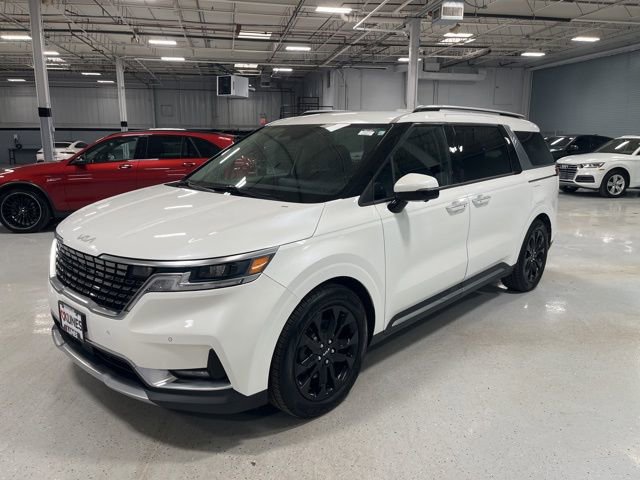 Used 2022 Kia Carnival SX image 3