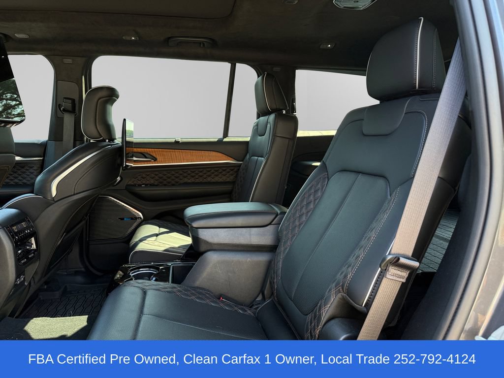 Used 2023 Jeep Grand Cherokee L Summit AWD/4WD image 13