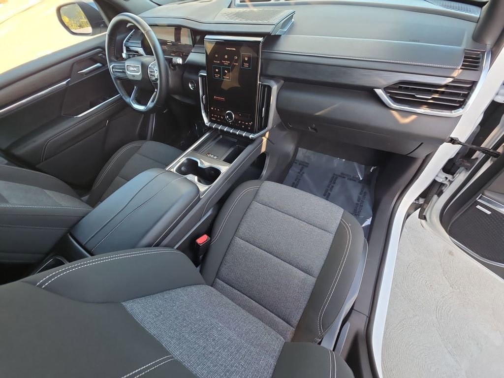 Used 2025 GMC Acadia Elevation image 30