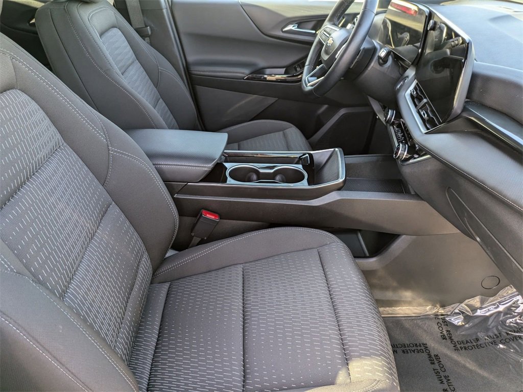 Used 2025 Chevrolet Equinox LT image 27