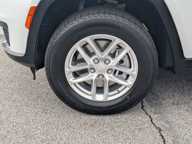 New 2026 Jeep Grand Cherokee L Laredo w/ Trailer Tow Package image 10