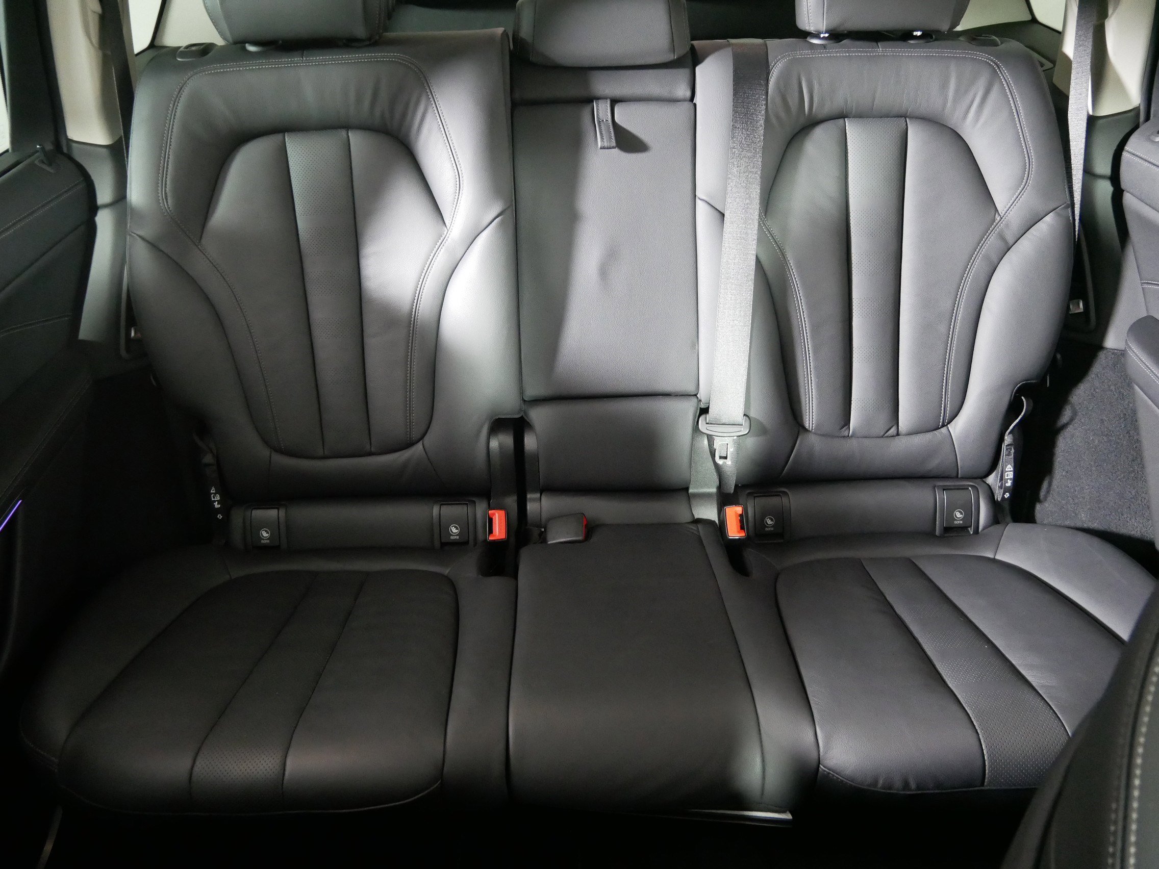 Used 2020 BMW X7 xDrive40i w/ Premium Package image 13