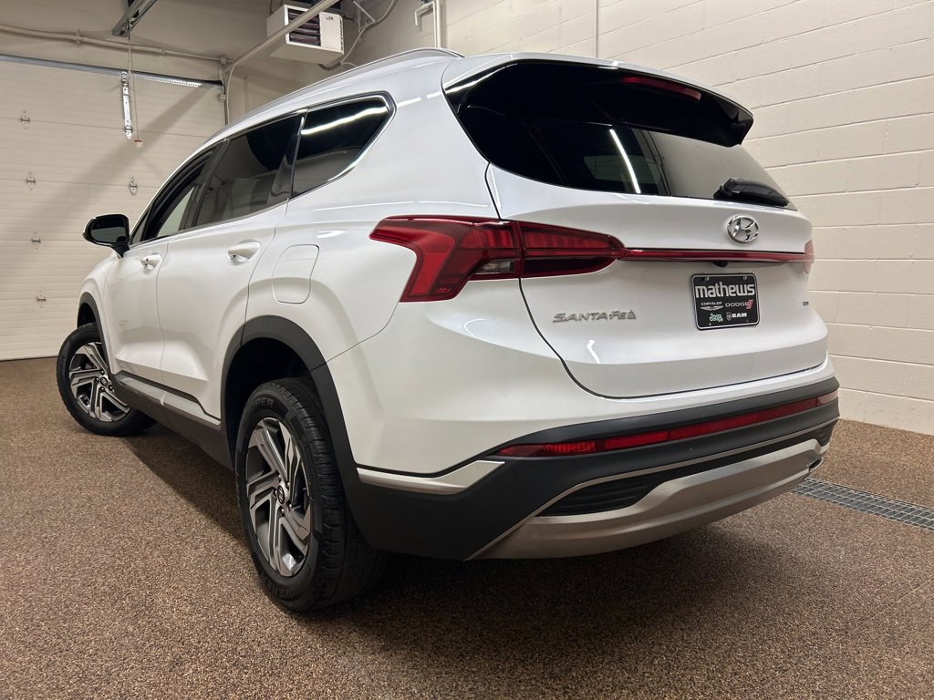 Used 2021 Hyundai Santa Fe SEL image 4