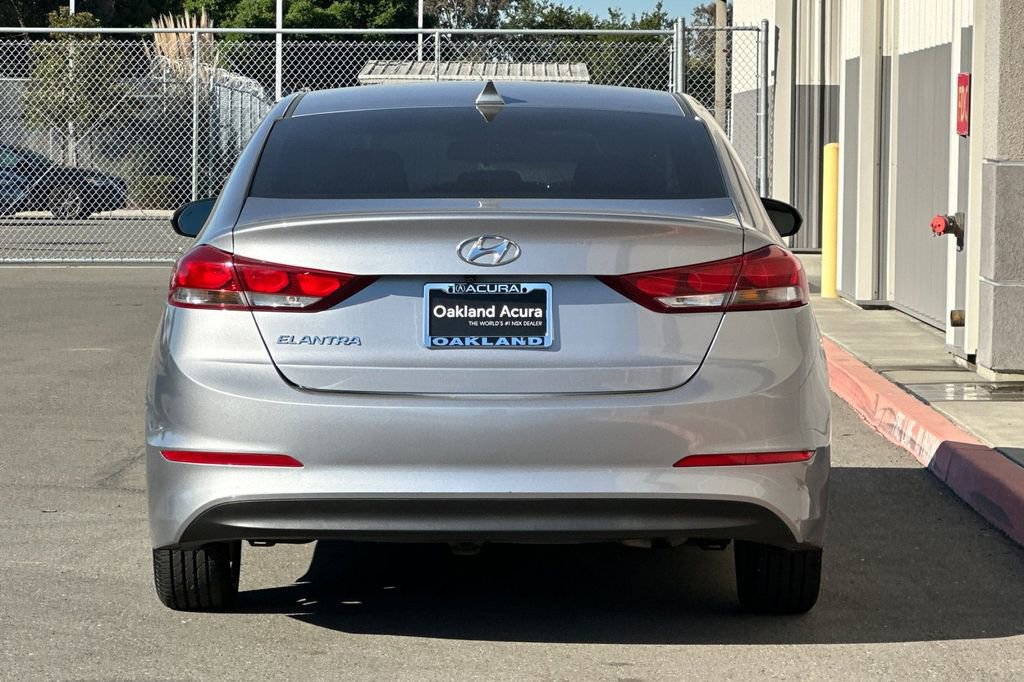 Used 2017 Hyundai Elantra SE w/ SE A/T Tech Package 03 image 5