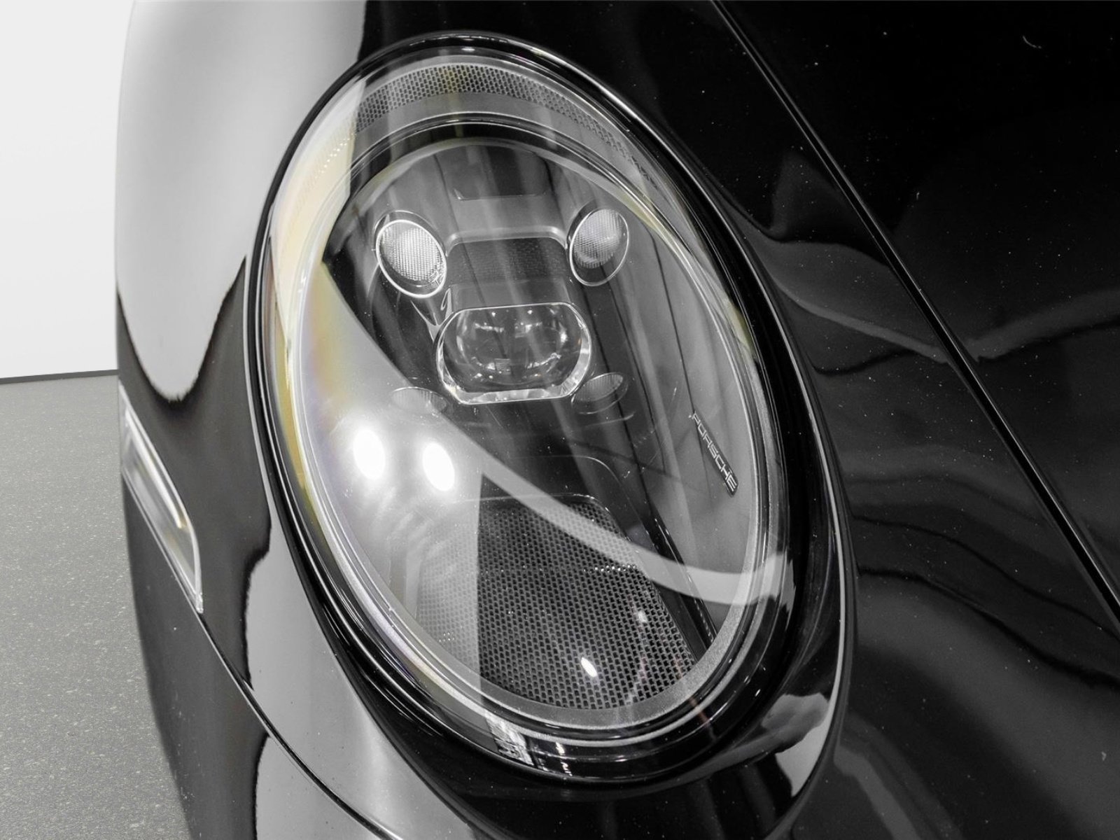 Used 2024 Porsche 911 Targa 4 GTS image 23