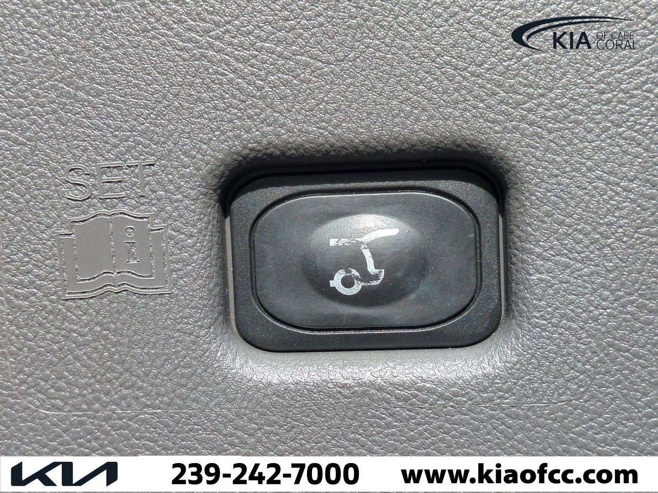 Used 2020 Lincoln Nautilus Reserve w/ Equipment Group 201A image 13