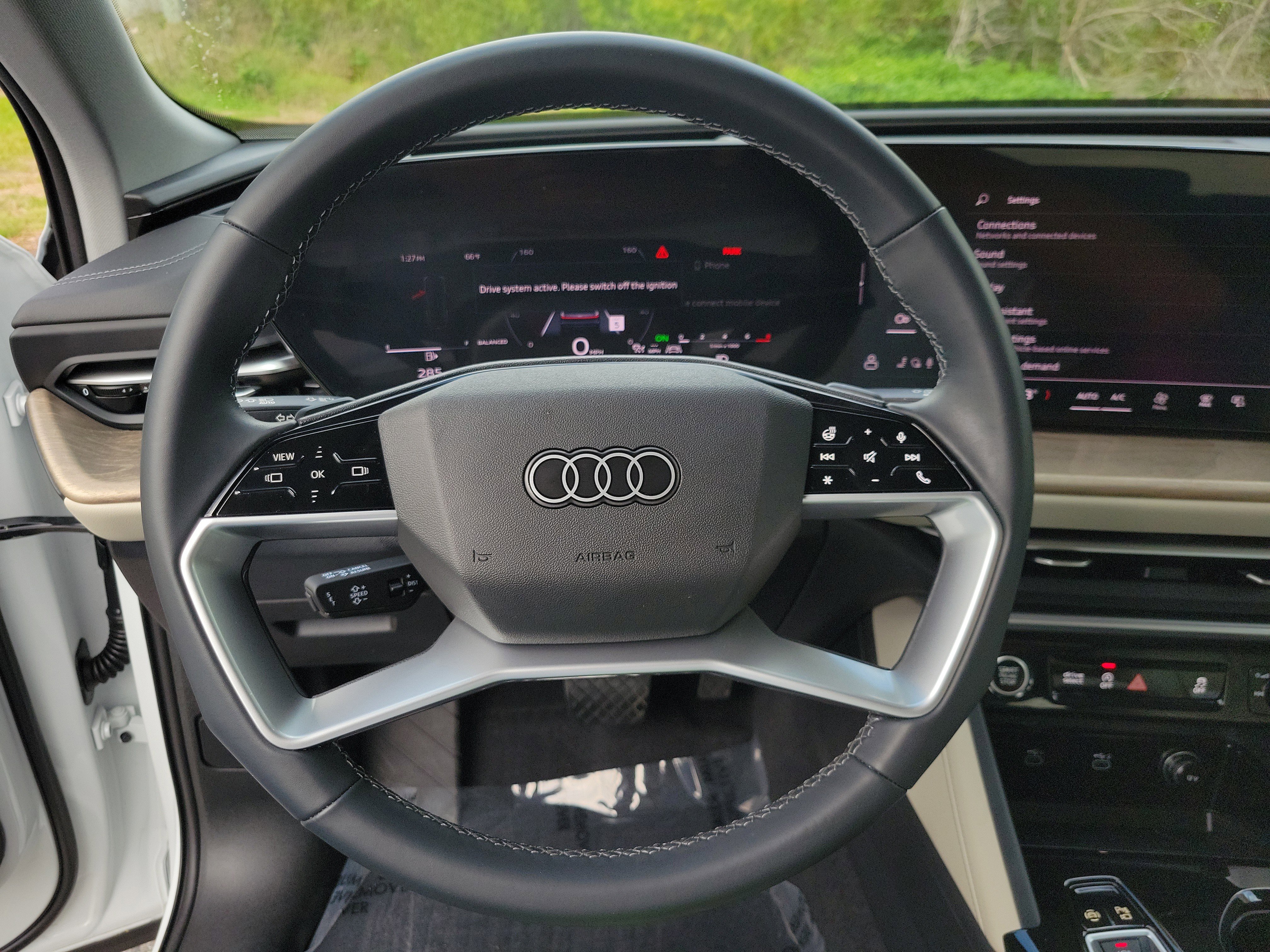 Used 2025 Audi Q5 Premium w/ Convenience Package image 30