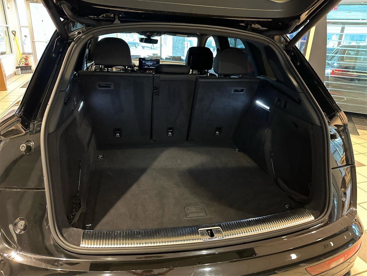 Used 2021 Audi SQ5 Premium Plus w/ Premium Plus Package image 13